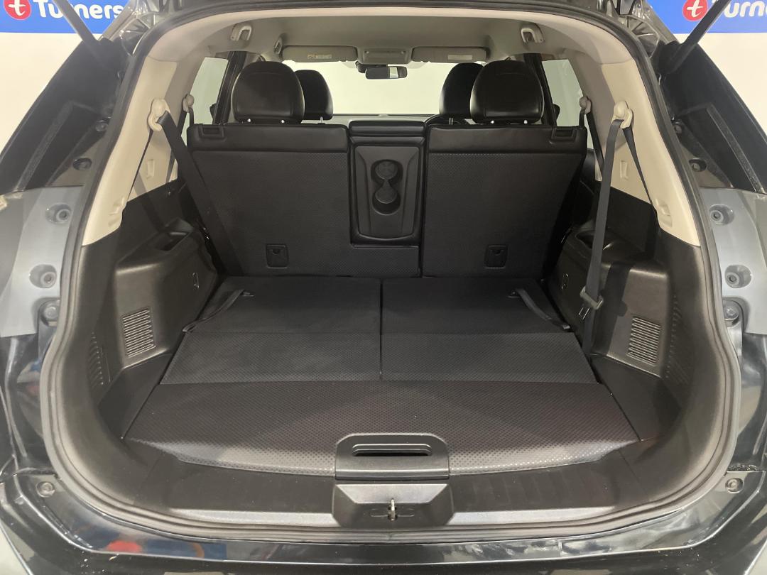 Photo '14' of Nissan X-Trail