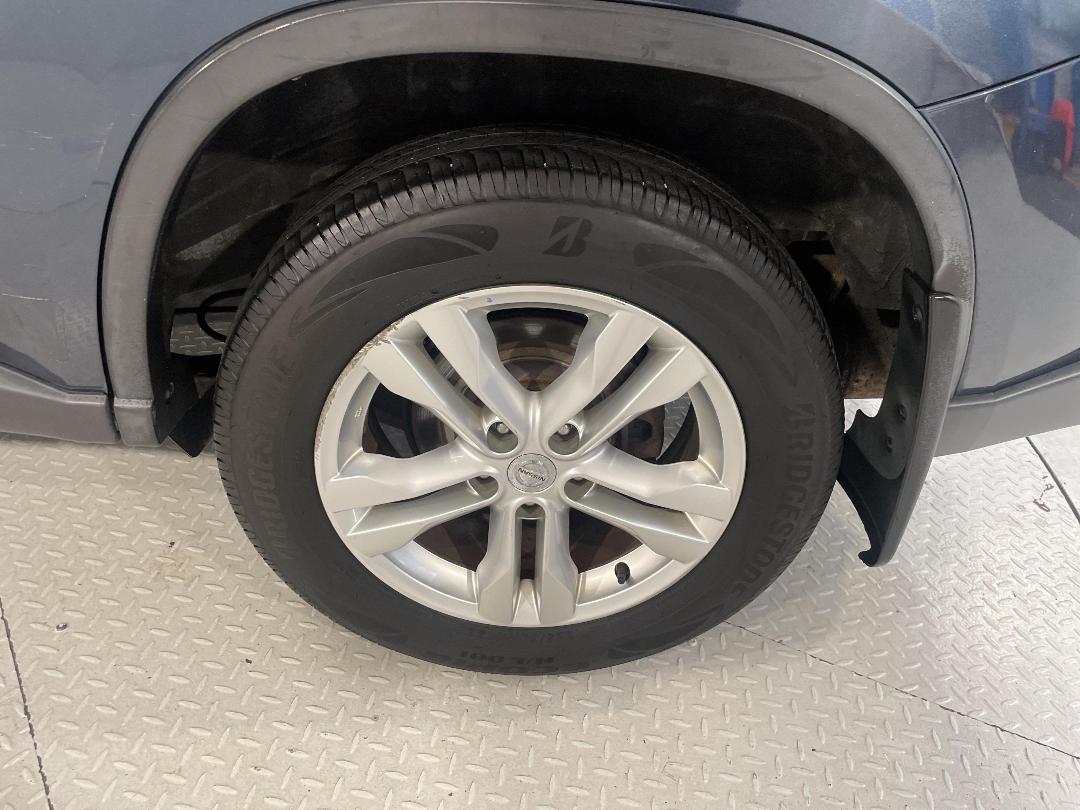 Photo '11' of Nissan X-Trail