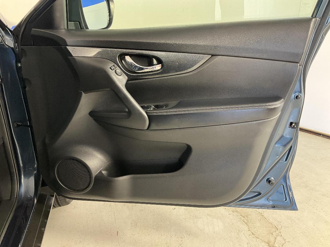 Photo '15' of Nissan X-Trail