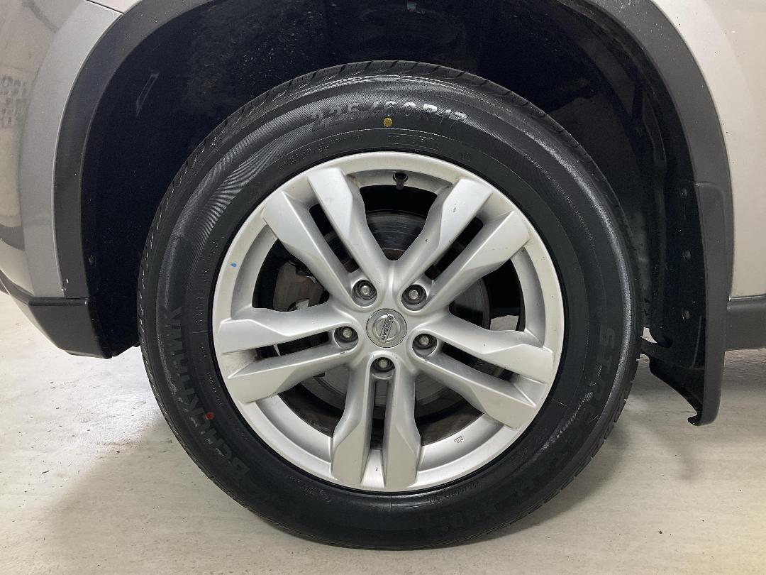 Photo '10' of Nissan X-Trail