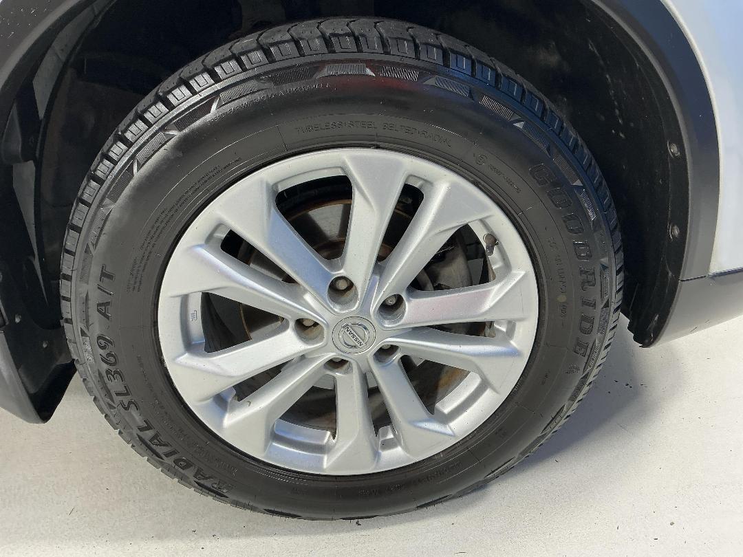 Photo '7' of Nissan X-Trail ST