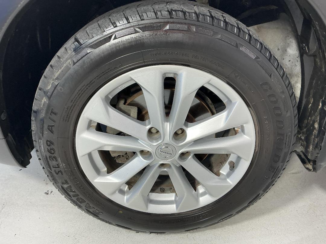 Photo '8' of Nissan X-Trail ST