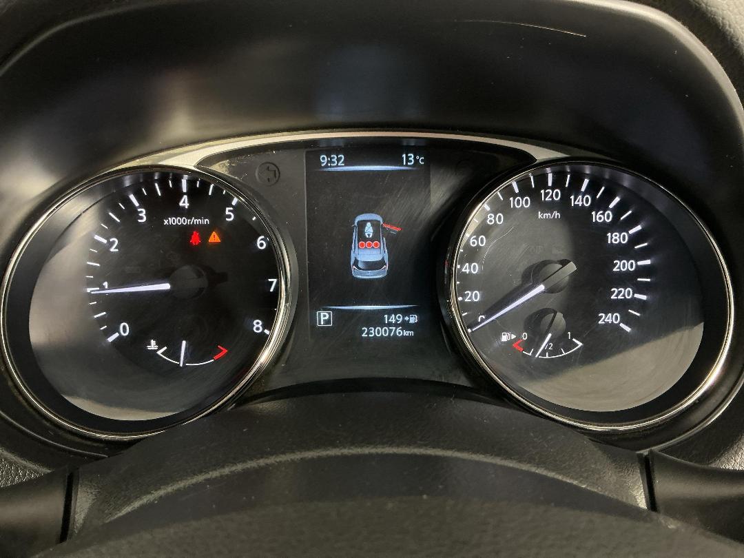 Photo '19' of Nissan X-Trail ST