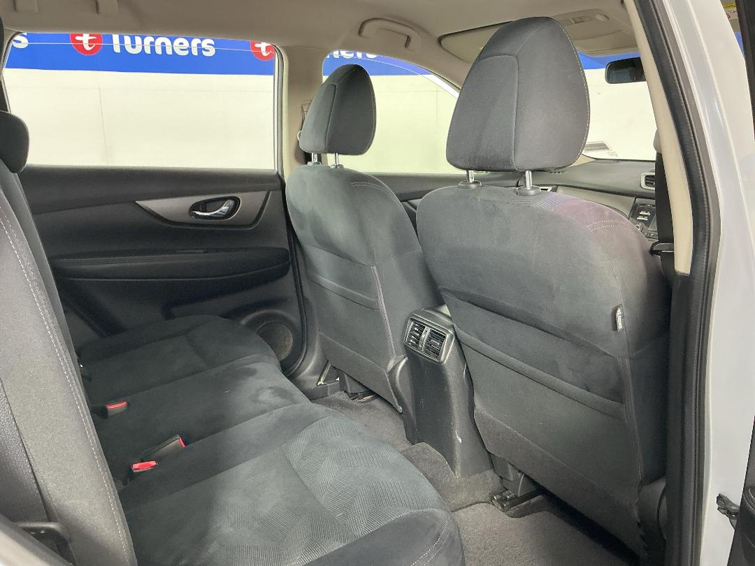 Photo '18' of Nissan X-Trail ST