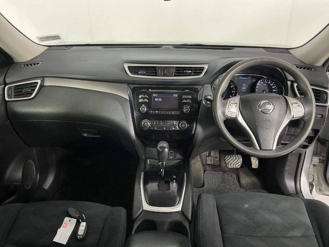 Photo '15' of Nissan X-Trail ST