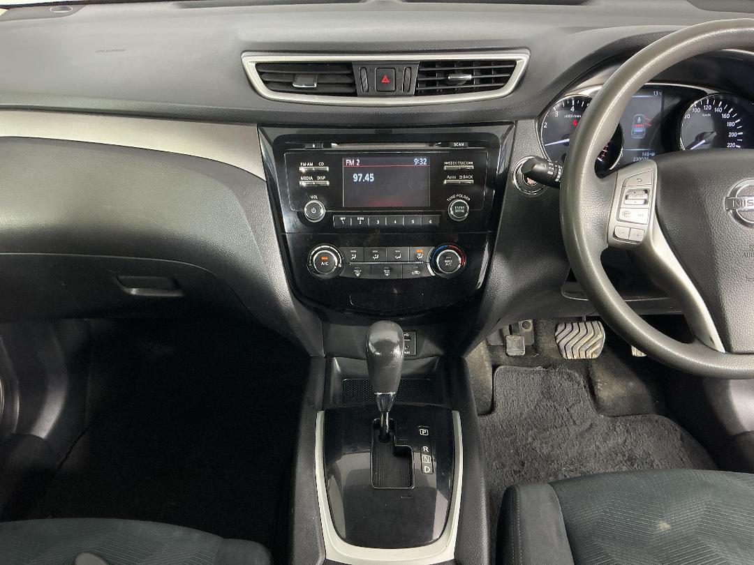 Photo '16' of Nissan X-Trail ST