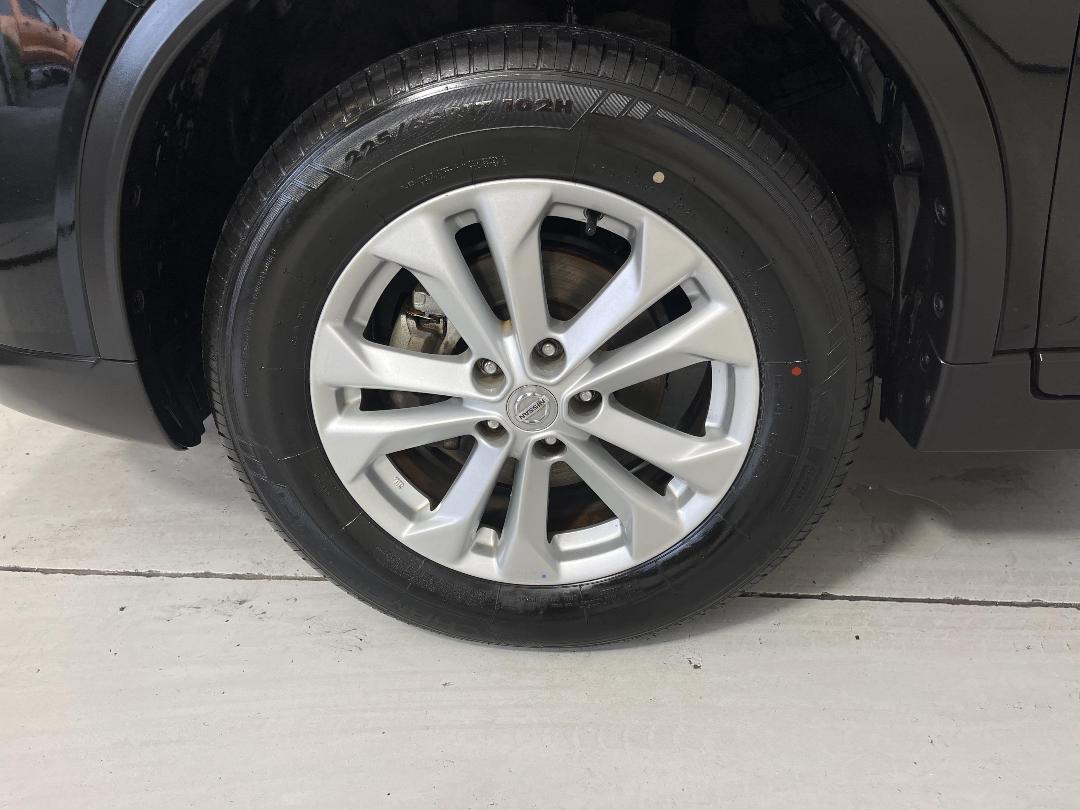 Photo '10' of Nissan X-Trail