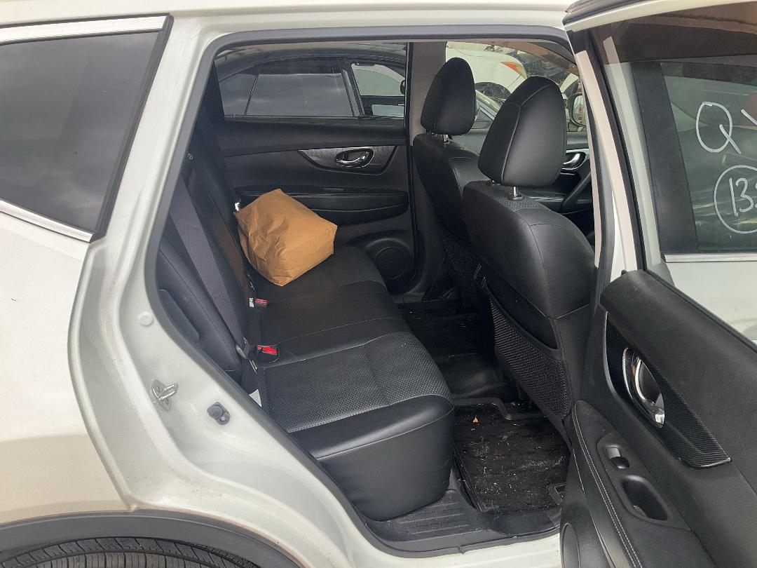 Photo '10' of Nissan X-Trail