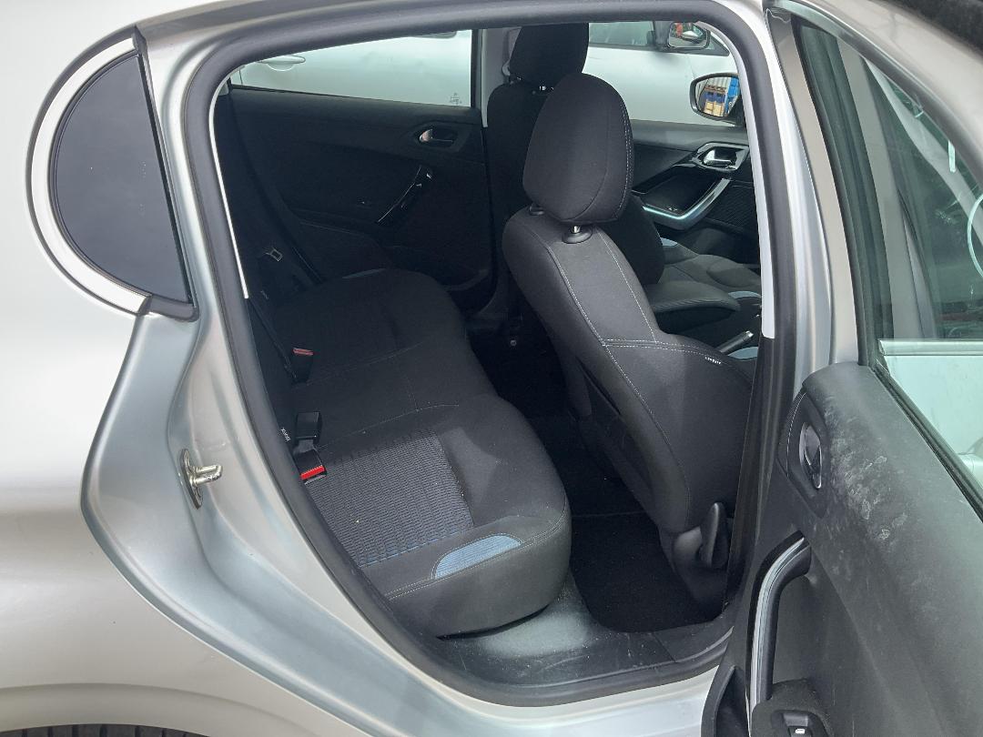 Photo '11' of Peugeot 208 Allure Photo '11' of Peugeot 208 Allure