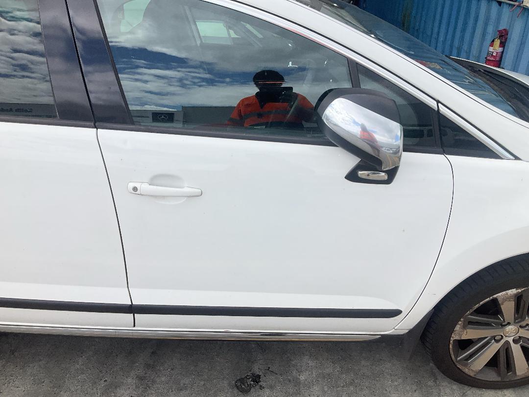 Photo '3' of Peugeot 3008 Allure Photo '3' of Peugeot 3008 Allure