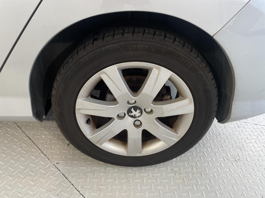 Photo '11' of Peugeot 308 Active Photo '11' of Peugeot 308 Active