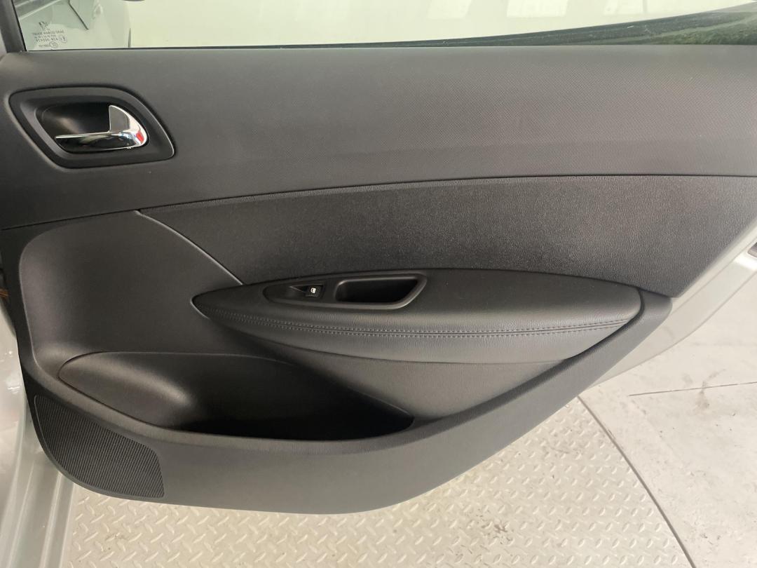 Photo '17' of Peugeot 308 Active Photo '17' of Peugeot 308 Active