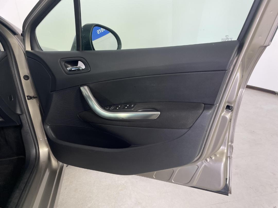 Photo '15' of Peugeot 308