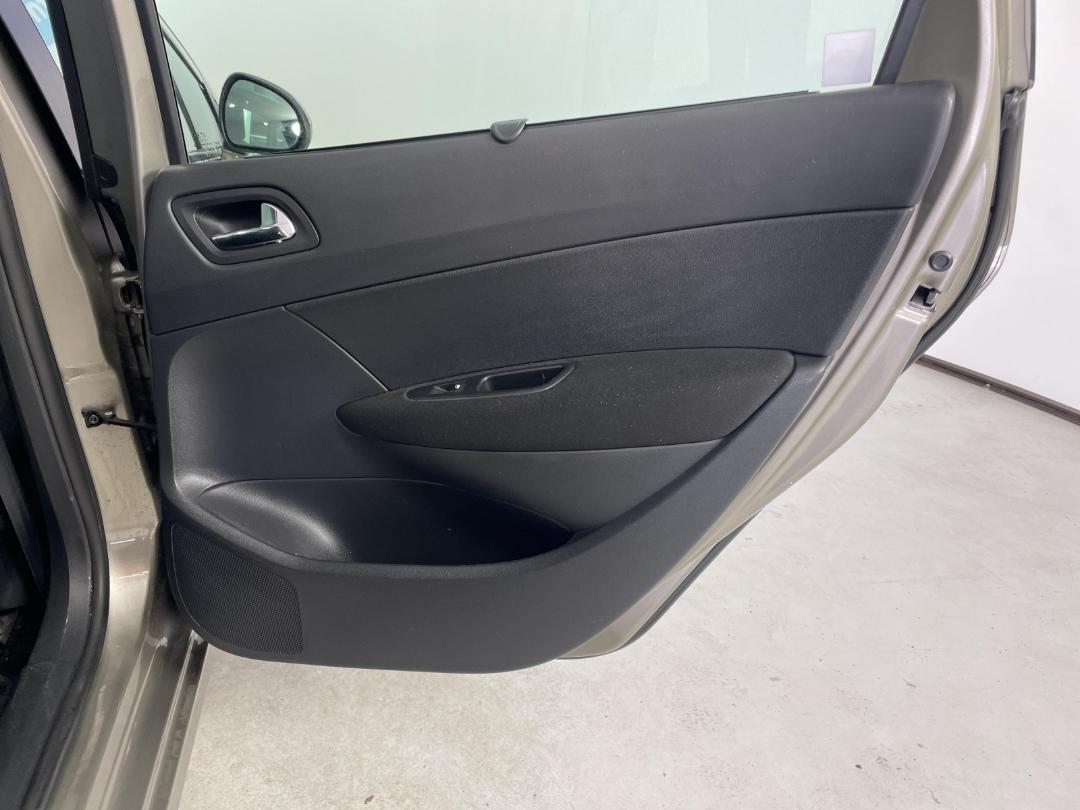 Photo '19' of Peugeot 308