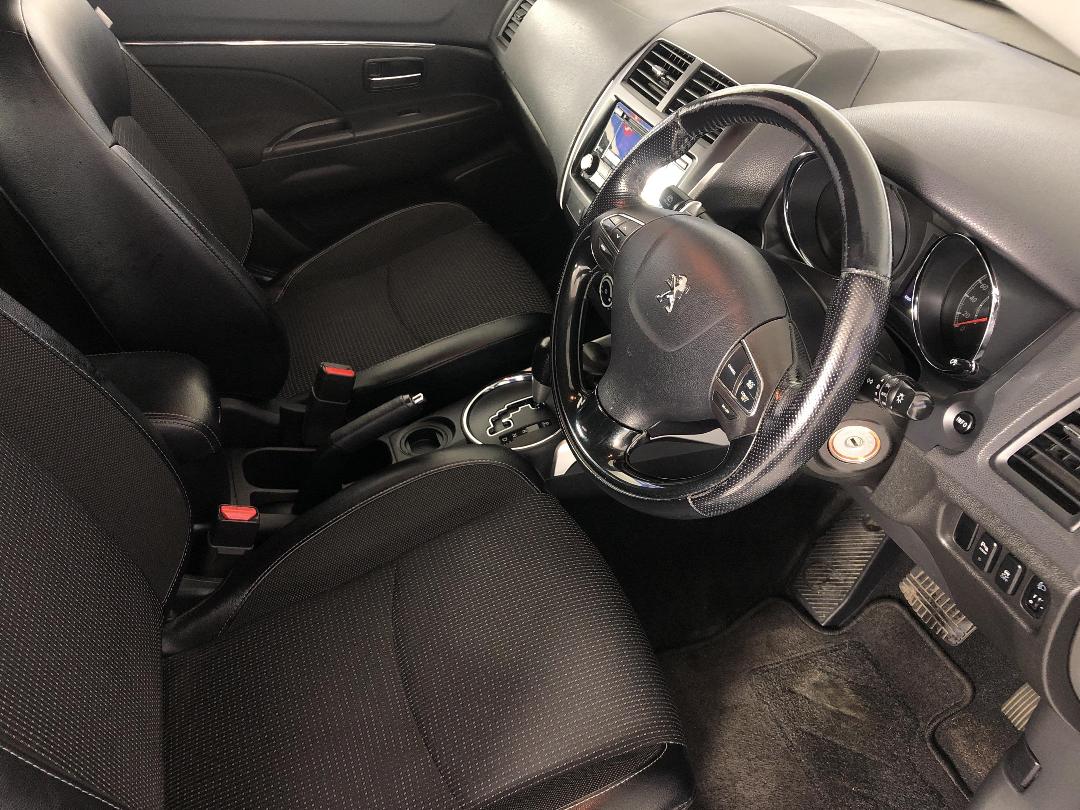 Photo '16' of Peugeot 4008 Photo '16' of Peugeot 4008