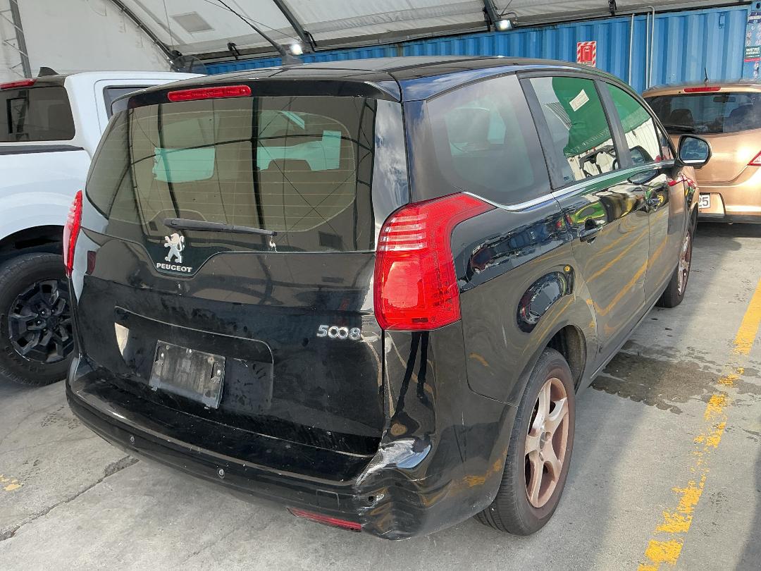 Photo '6' of Peugeot 5008