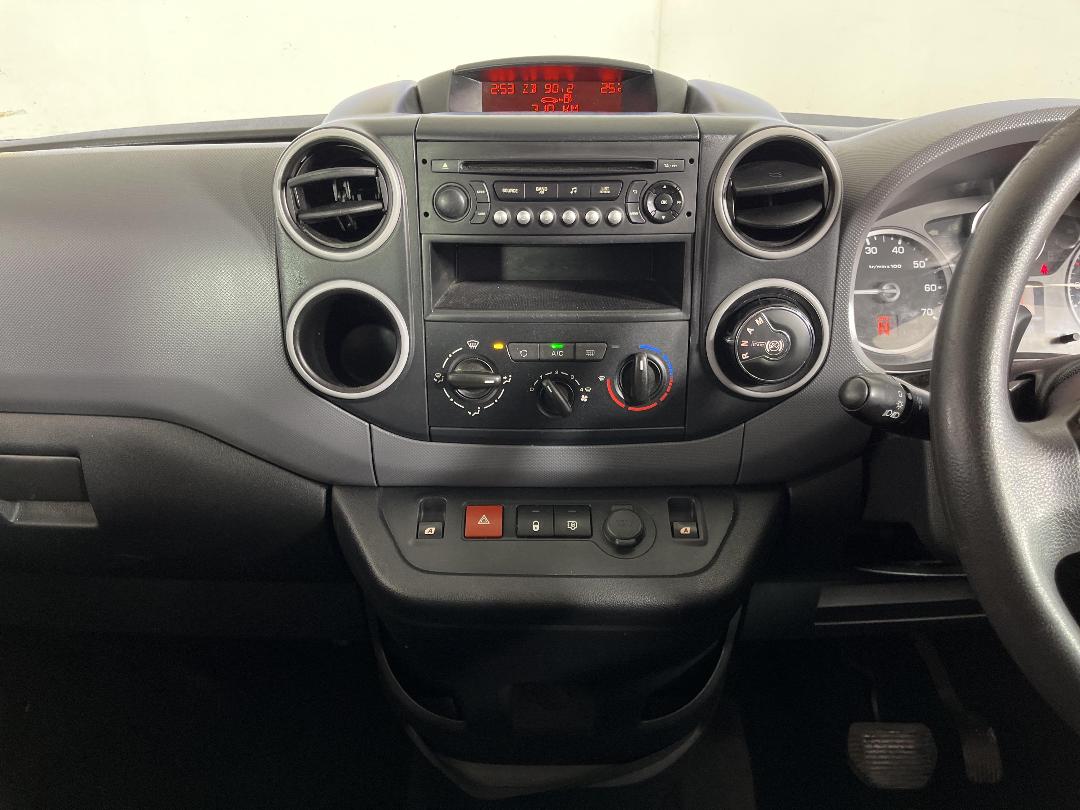 Photo '18' of Peugeot Partner Photo '18' of Peugeot Partner