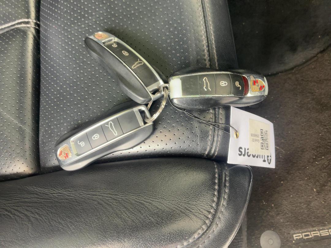 Photo '22' of Porsche Cayenne SUV