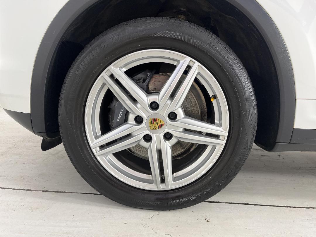 Photo '10' of Porsche Cayenne