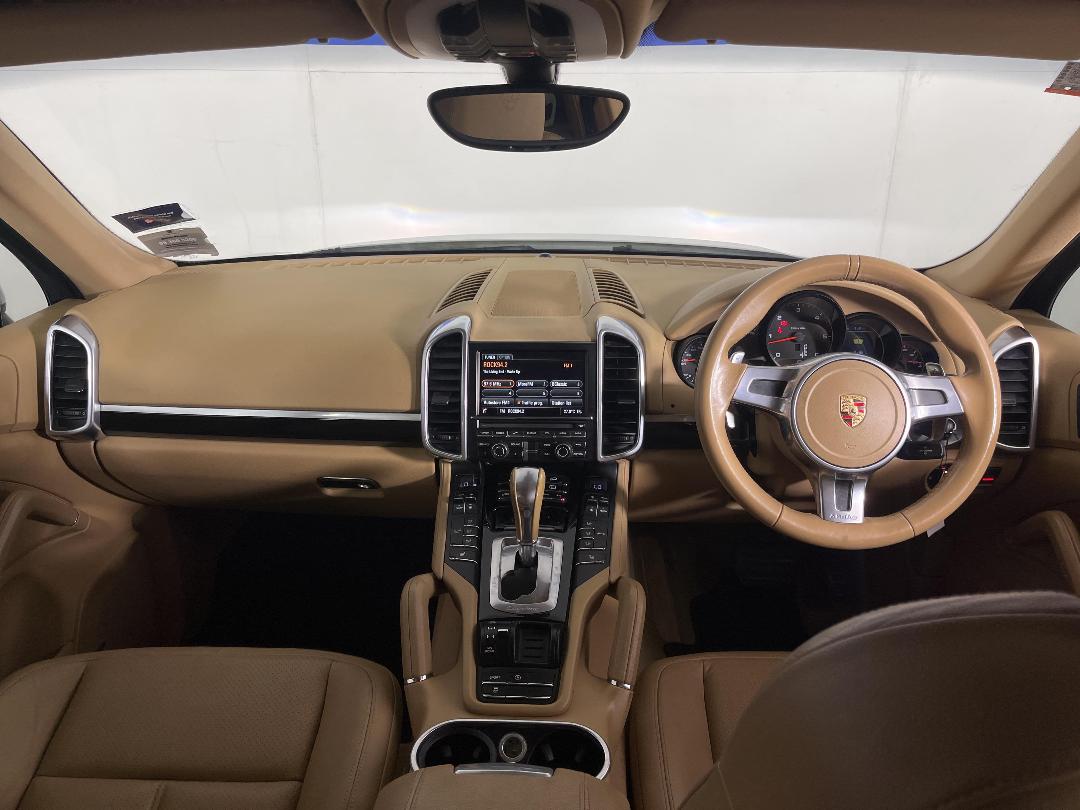 Photo '17' of Porsche Cayenne