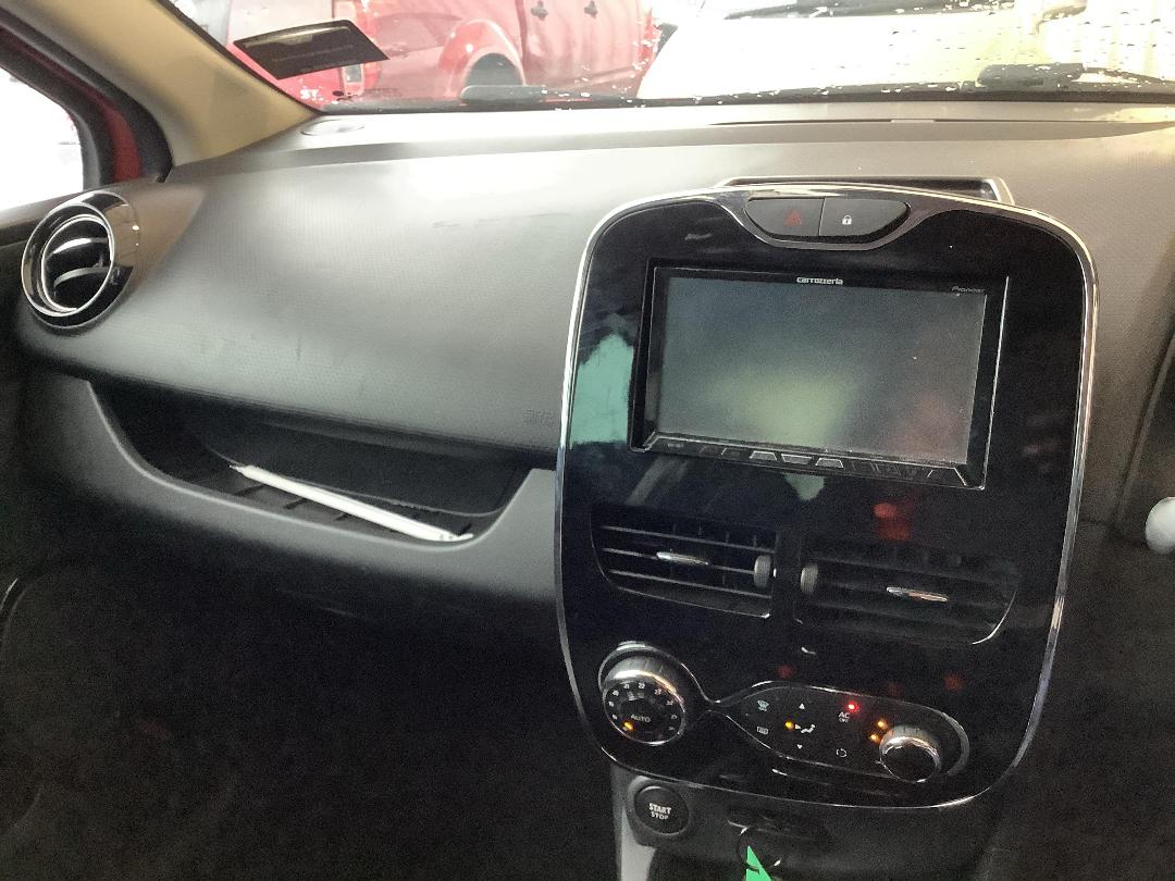 Photo '15' of Renault Lutecia