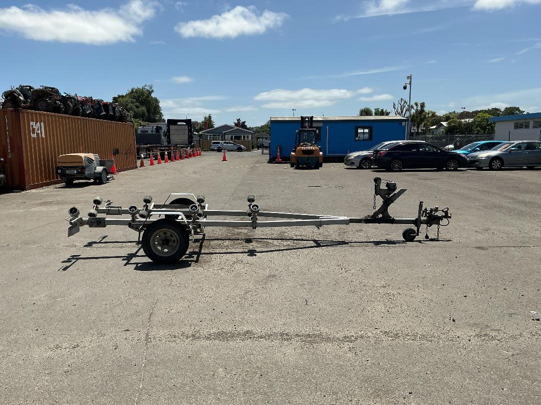 Photo '3' of Single Axle 475 Boat - Single Photo '3' of Single Axle 475 Boat - Single