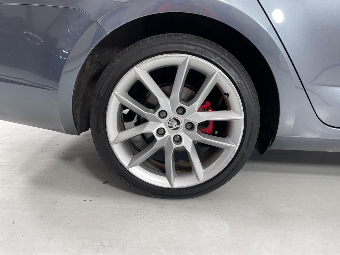 Photo '12' of Skoda Octavia Photo '12' of Skoda Octavia