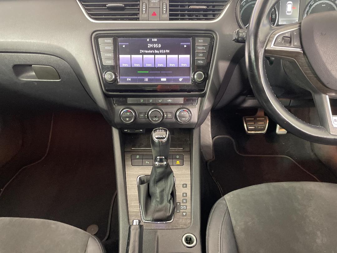 Photo '18' of Skoda Octavia