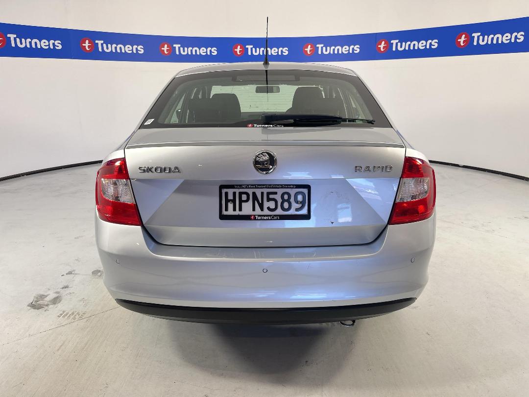 Photo '6' of Skoda Rapid