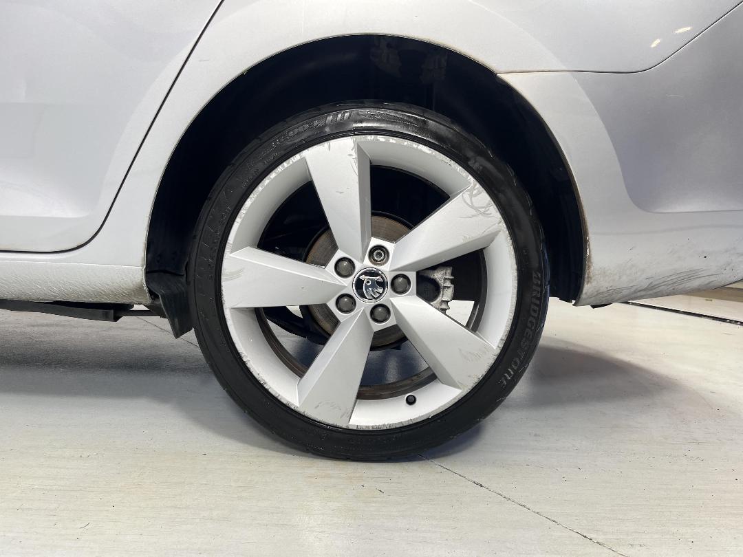 Photo '11' of Skoda Rapid