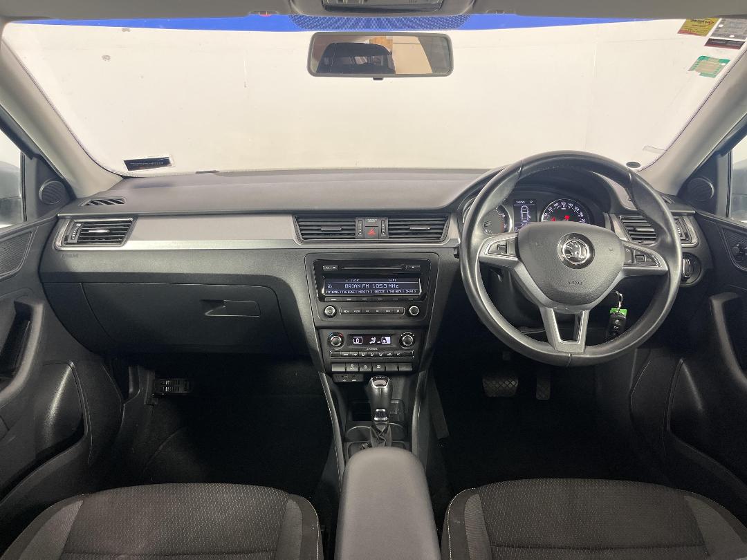 Photo '17' of Skoda Rapid