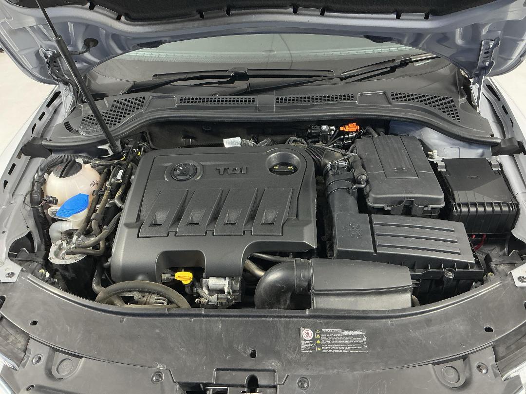 Photo '13' of Skoda Superb