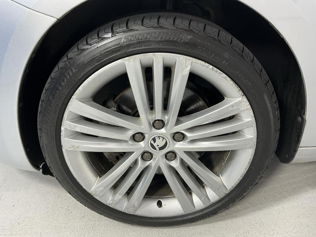 Photo '10' of Skoda Superb