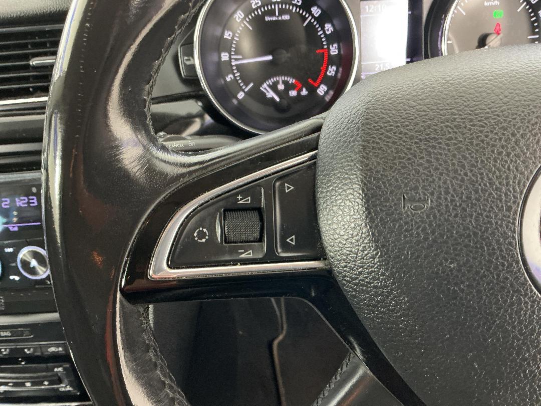 Photo '24' of Skoda Superb