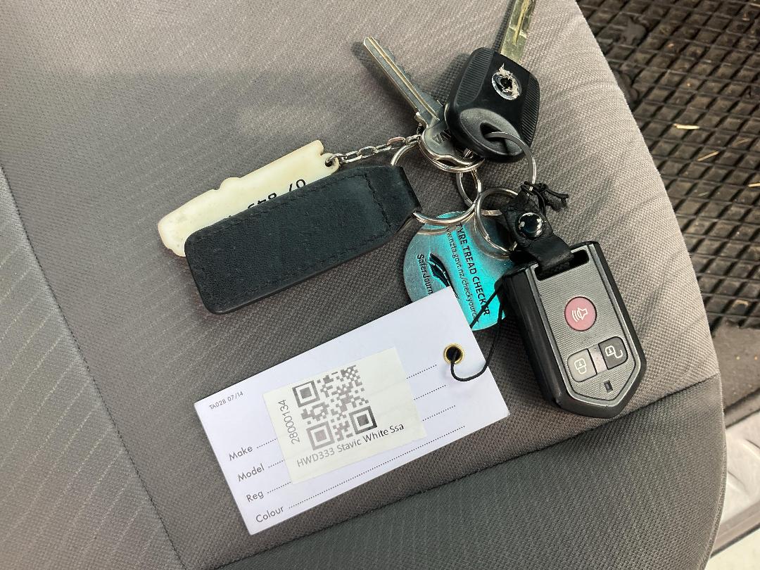 Photo '15' of Ssangyong Stavic 4WD Factory Ambulanc