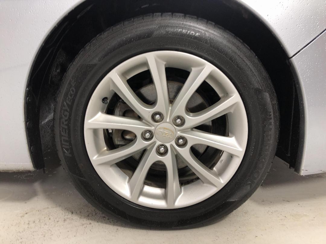 Photo '9' of Subaru Impreza Photo '9' of Subaru Impreza