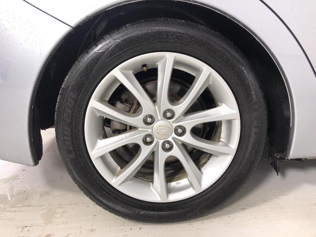 Photo '12' of Subaru Impreza Photo '12' of Subaru Impreza