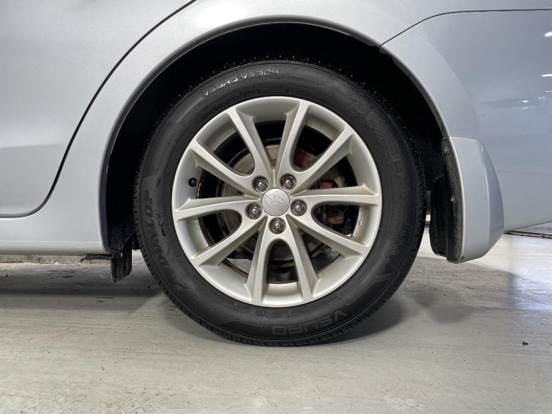 Photo '11' of Subaru Impreza Photo '11' of Subaru Impreza