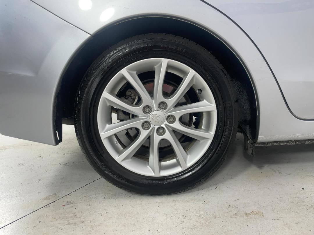 Photo '12' of Subaru Impreza