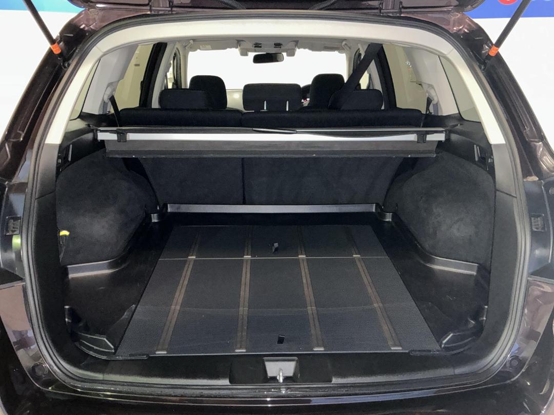 Photo '14' of Subaru Legacy Photo '14' of Subaru Legacy