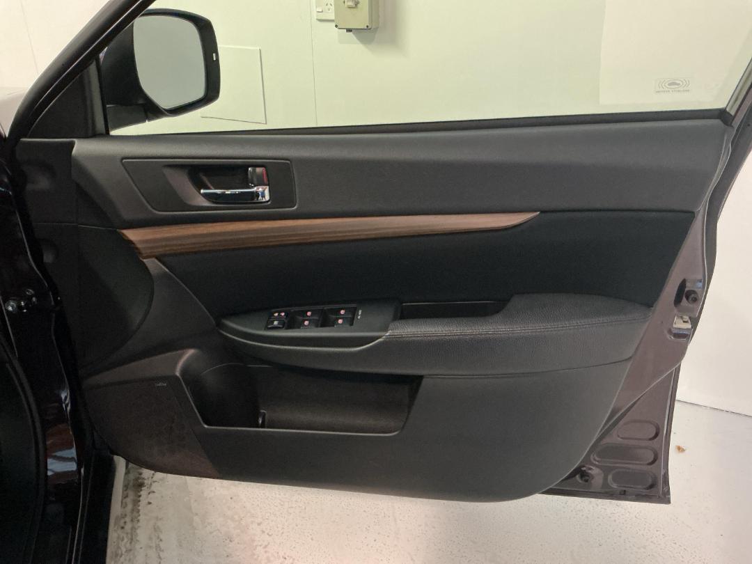 Photo '15' of Subaru Legacy Photo '15' of Subaru Legacy