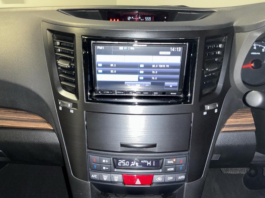 Photo '18' of Subaru Legacy Photo '18' of Subaru Legacy