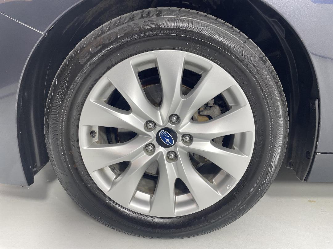 Photo '10' of Subaru Legacy Photo '10' of Subaru Legacy