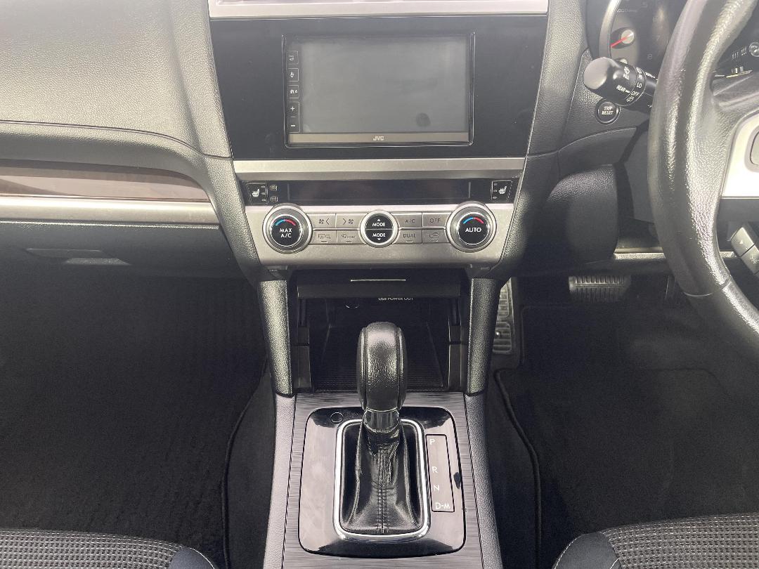 Photo '18' of Subaru Legacy Photo '18' of Subaru Legacy