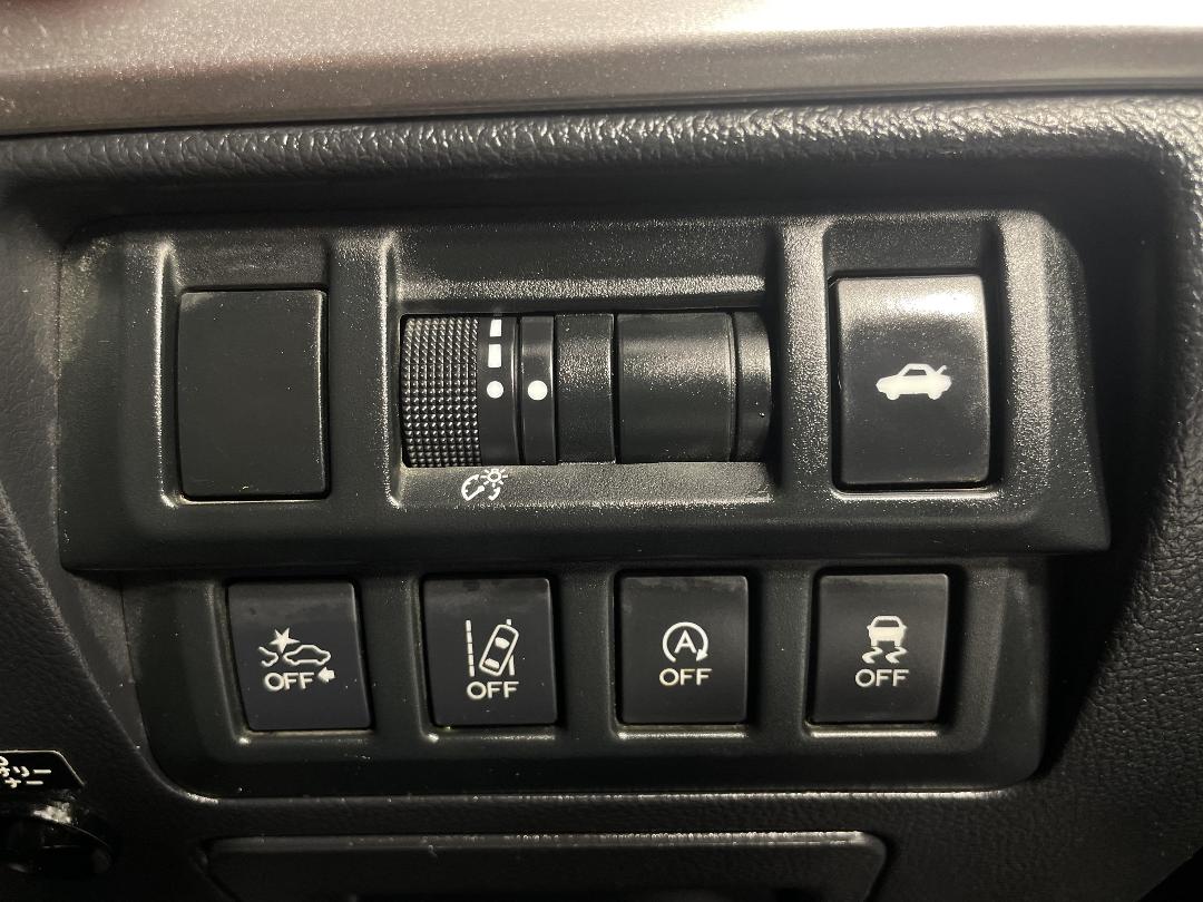 Photo '24' of Subaru Legacy Photo '24' of Subaru Legacy