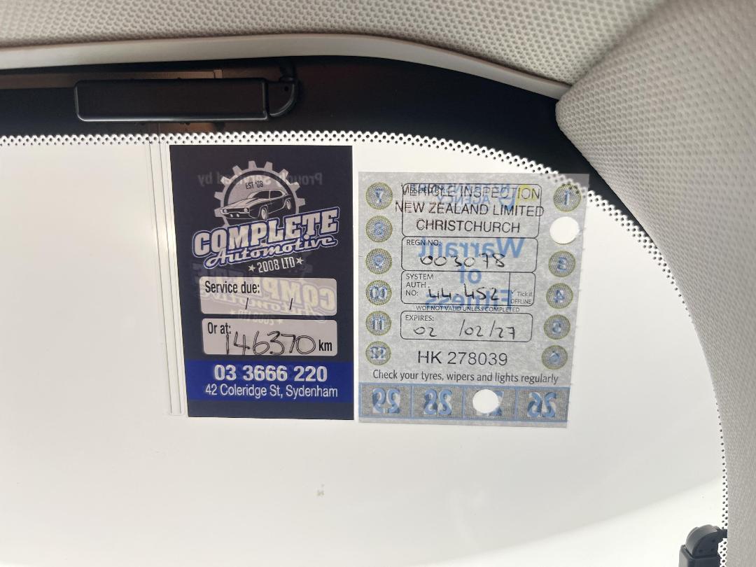 Photo '30' of Subaru Legacy