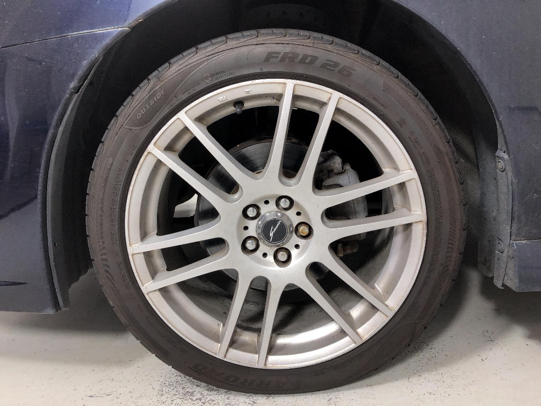 Photo '10' of Subaru Legacy