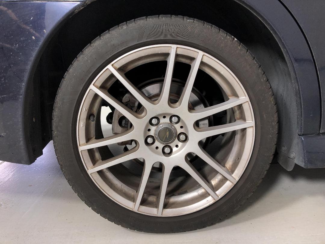 Photo '12' of Subaru Legacy