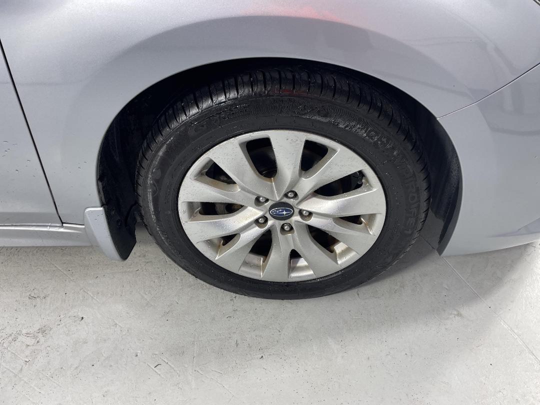 Photo '9' of Subaru Legacy