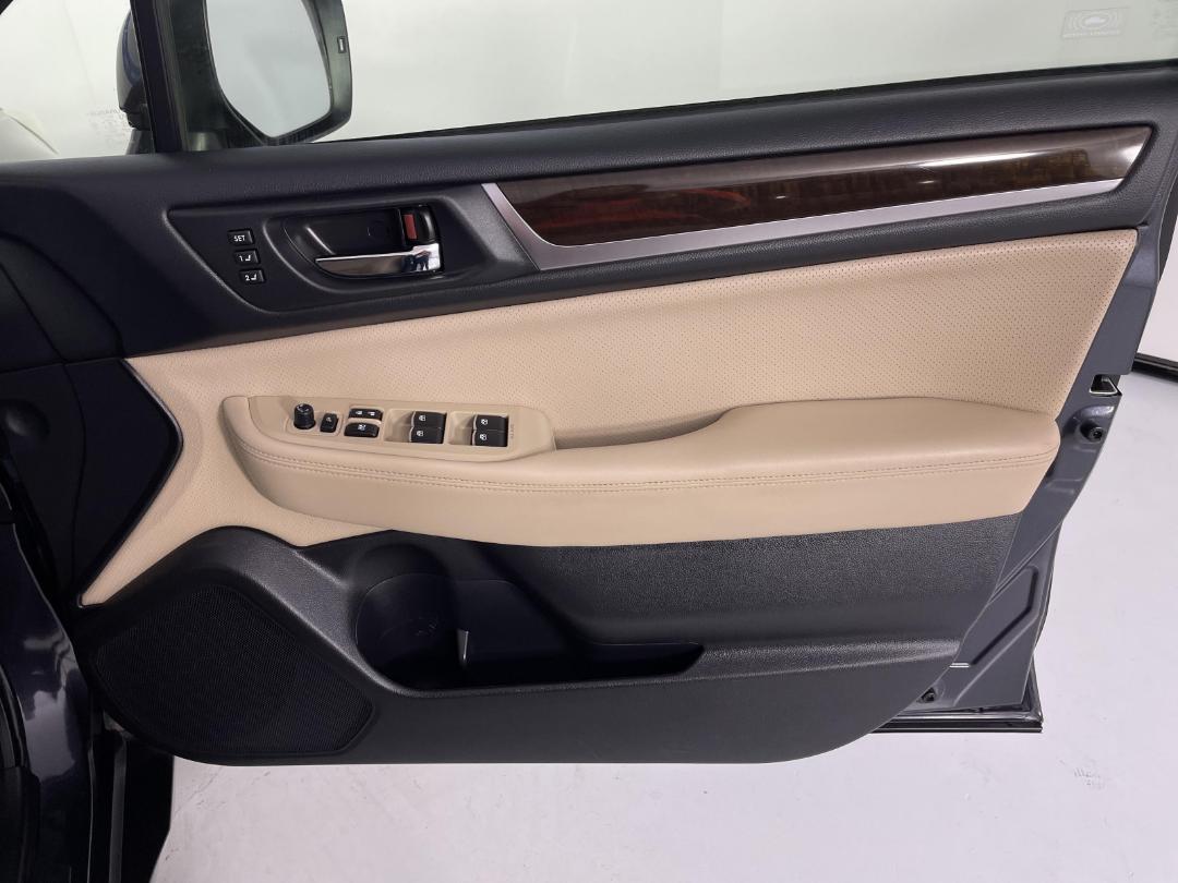 Photo '15' of Subaru Outback